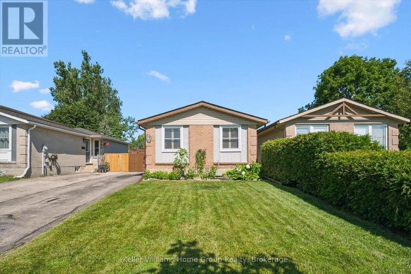 395 Strathallan Street, Centre Wellington (Fergus), Ontario, N1M3L3, Centre Wellington (Fergus), Ontario — photo 1 of 5