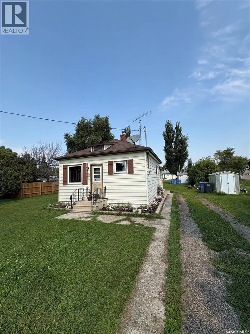 114 Road AVENUE, Langenburg, Saskatchewan, S0A2A0, Langenburg, Saskatchewan — photo 1 of 5