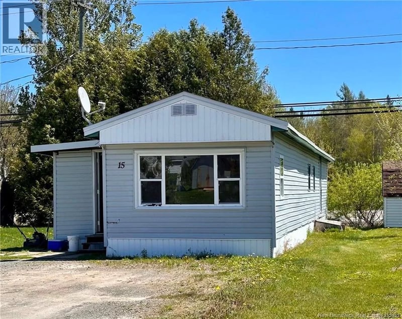 15 Hedgeview Drive, Fredericton, New Brunswick, E3B6R6, Fredericton, New Brunswick — photo 1 of 5