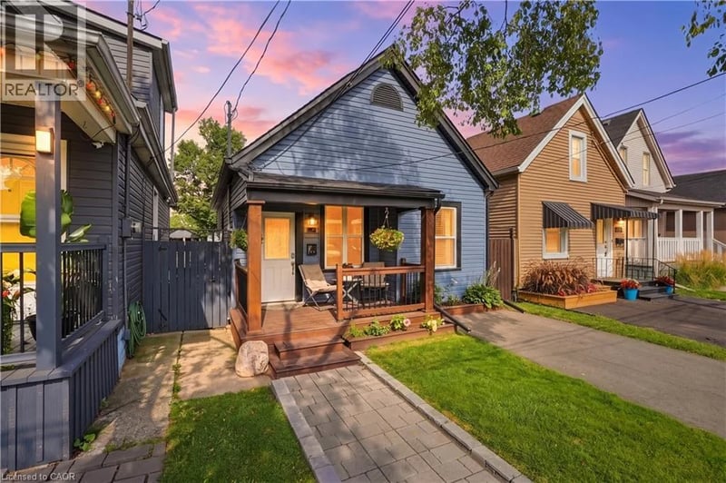 67 ROBINS Avenue, Hamilton, Ontario, L8H4N3, Hamilton, Ontario — photo 1 of 5