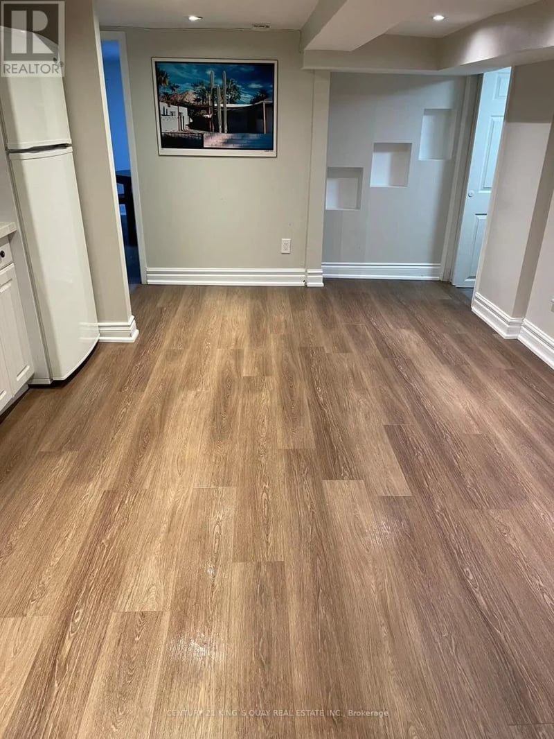 #Lower 154 Sorauren Avenue, Toronto (Roncesvalles), Ontario, M6R2E5, Toronto (Roncesvalles), Ontario — photo 1 of 5