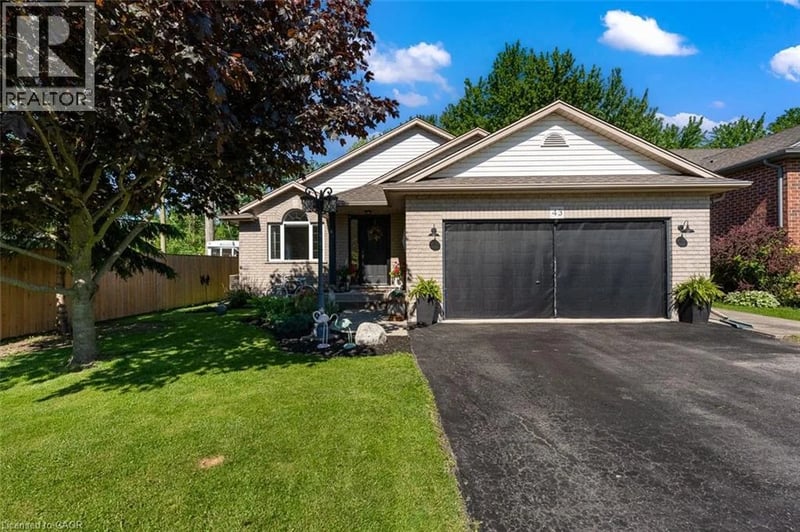 43 THOROLD Avenue, Thorold, Ontario, L0S1K0, Thorold, Ontario — photo 1 of 5