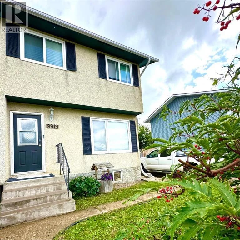 9919 101 Avenue, Lac La Biche, Alberta, T0A2c0, Lac La Biche, Alberta — photo 1 of 5
