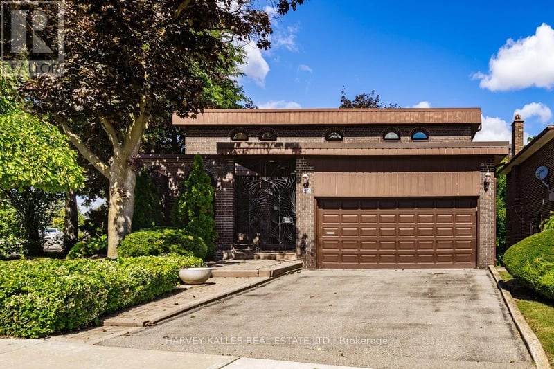 30 Coreydale Court, Toronto (Bathurst Manor), Ontario, M3H4T2, Toronto (Bathurst Manor), Ontario — photo 1 of 5