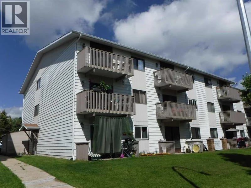 114 Mount Pleasant Drive, Camrose, Alberta, T4V2M7, Camrose, Alberta — photo 1 of 5