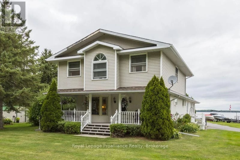 11438C Loyalist Parkway, Prince Edward County (North Marysburg Ward), Ontario, K0K2T0, Prince Edward County (North Marysburg Ward), Ontario — photo 1 of 5