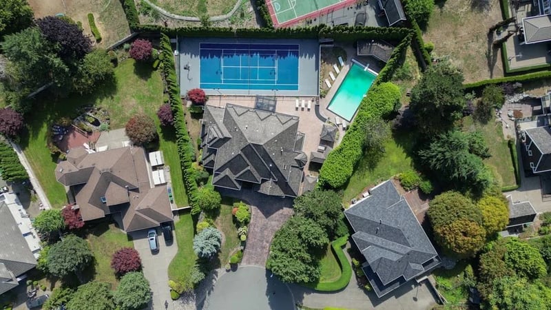 12256 57 Avenue, Surrey, British Columbia, V3X3H7, Surrey, British Columbia — photo 1 of 5