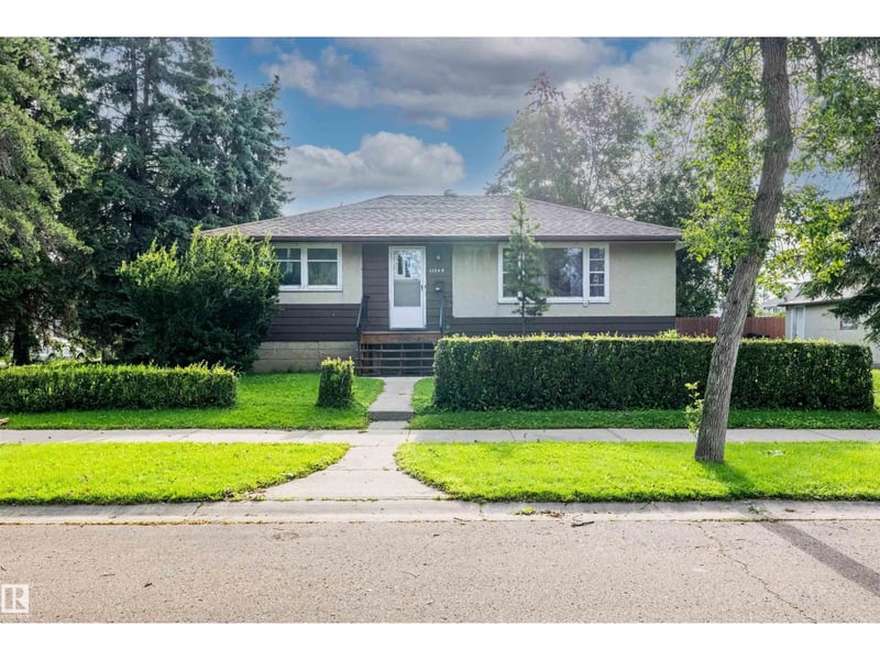 11049 145 ST NW, Edmonton, Alberta, T5N2Y7, Edmonton, Alberta — photo 1 of 5