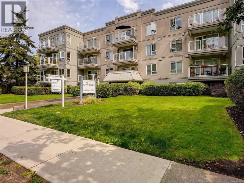 #104 2647 Graham Street, Victoria, British Columbia, V8T3Y8, Victoria, British Columbia — photo 1 of 5