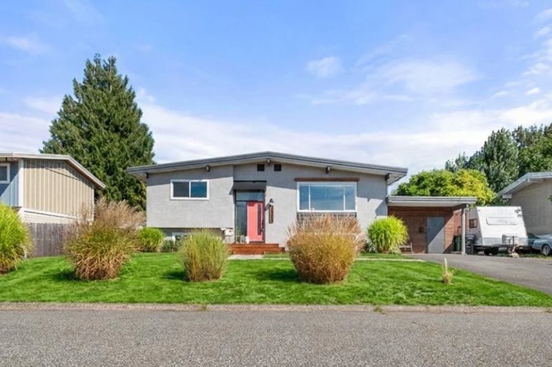 10336 GRANT Street, Chilliwack, British Columbia, V2P5X3, Chilliwack, British Columbia — photo 1 of 5