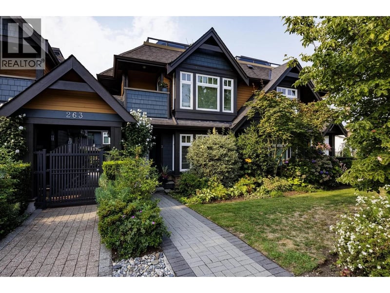 #2 263 5TH Street, North Vancouver, British Columbia, V7L1L8, North Vancouver, British Columbia — photo 1 of 5