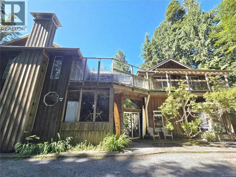 1294 Lynn Road, Tofino, British Columbia, V0R2Z0, Tofino, British Columbia — photo 1 of 5