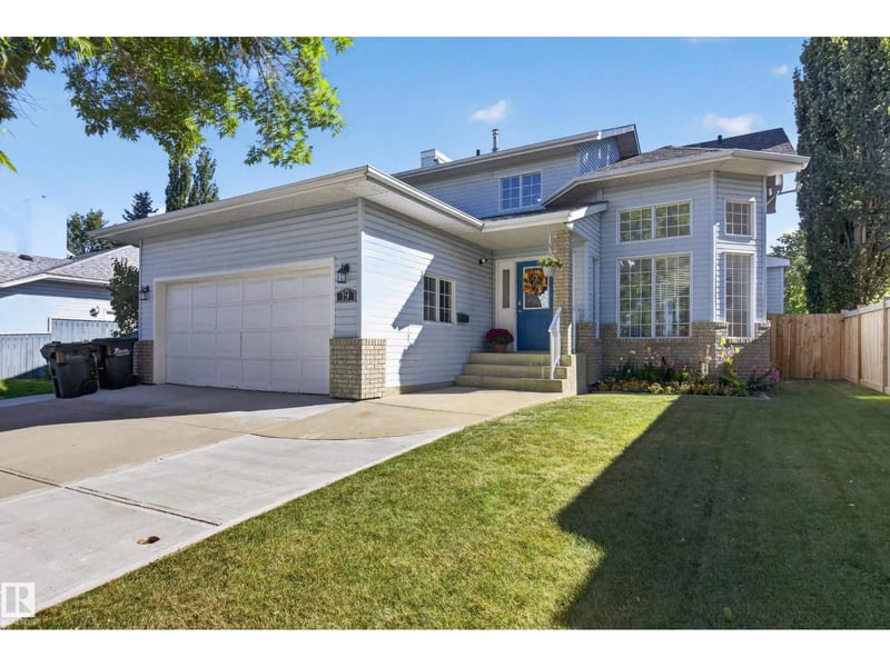 19 CATALINA DR, Sherwood Park, Alberta, T8H1R2, Sherwood Park, Alberta — photo 1 of 5
