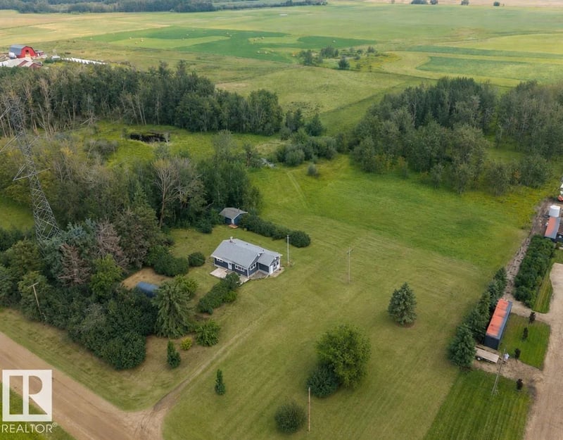 472013 RGE ROAD 245, Rural Wetaskiwin County, Alberta, T0C1Z0, Rural Wetaskiwin County, Alberta — photo 1 of 5