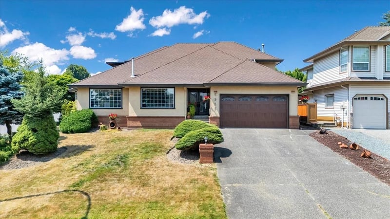 5955 189A Street, Surrey, British Columbia, V3S7W5, Surrey, British Columbia — photo 1 of 5