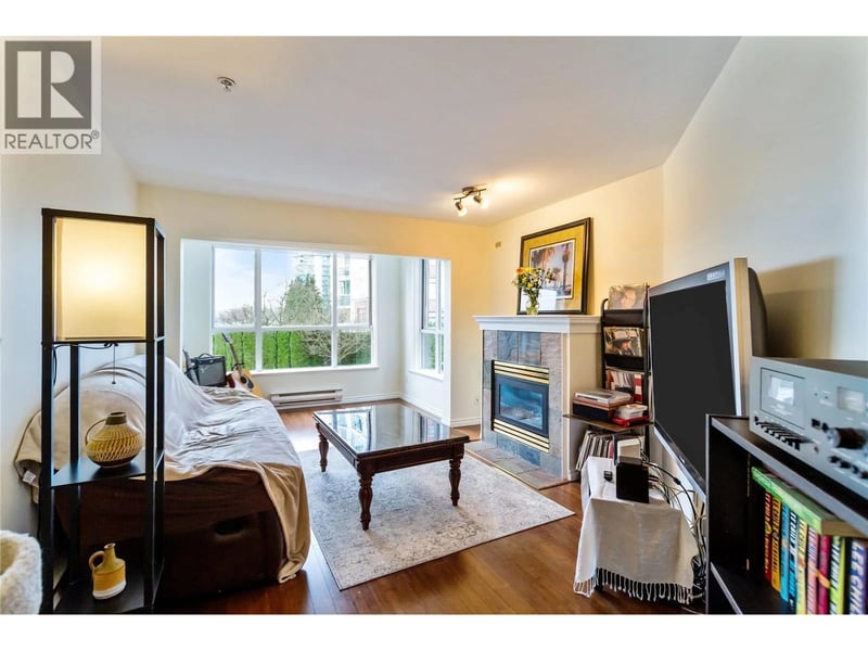 #204 155 3RD Street, North Vancouver, British Columbia, V7L1E5, North Vancouver, British Columbia — photo 1 of 5