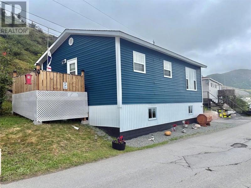 77 Main  North Road, Harbour Breton, Newfoundland & Labrador, A0H1P0, Harbour Breton, Newfoundland & Labrador — photo 1 of 5