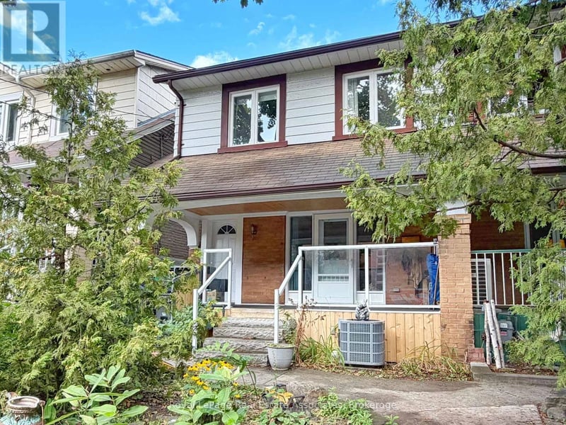 #Upper 157 Glenmore Road, Toronto (Woodbine Corridor), Ontario, M4L3M2, Toronto (Woodbine Corridor), Ontario — photo 1 of 5