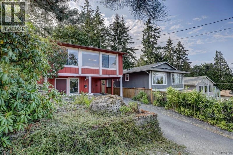 42 Kanaka Place, Nanaimo, British Columbia, V9T5B7, Nanaimo, British Columbia — photo 1 of 5