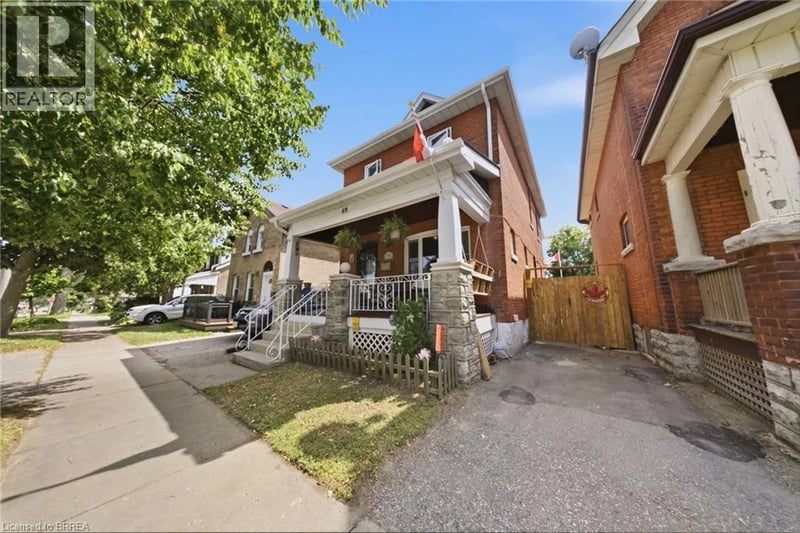 69 ARTHUR Street, Brantford, Ontario, N3S3H9, Brantford, Ontario — photo 1 of 5