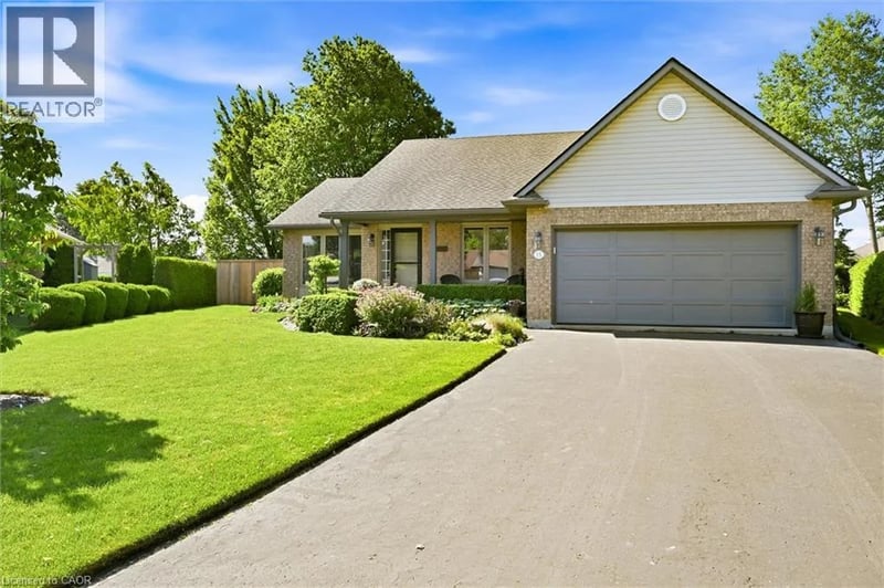 15 BAYSHORE Court, Port Dover, Ontario, N0A1N7, Port Dover, Ontario — photo 1 of 5