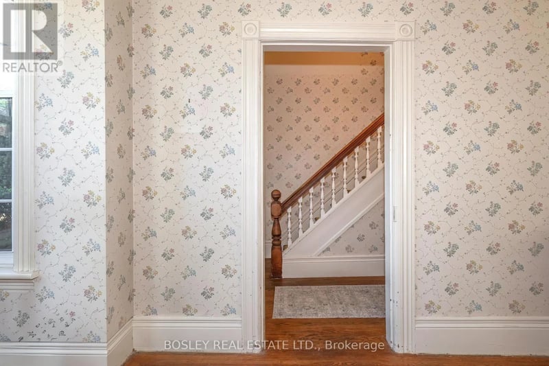 71 King Street, Toronto (Weston), Ontario, M9N1L4, Toronto (Weston), Ontario — photo 1 of 5
