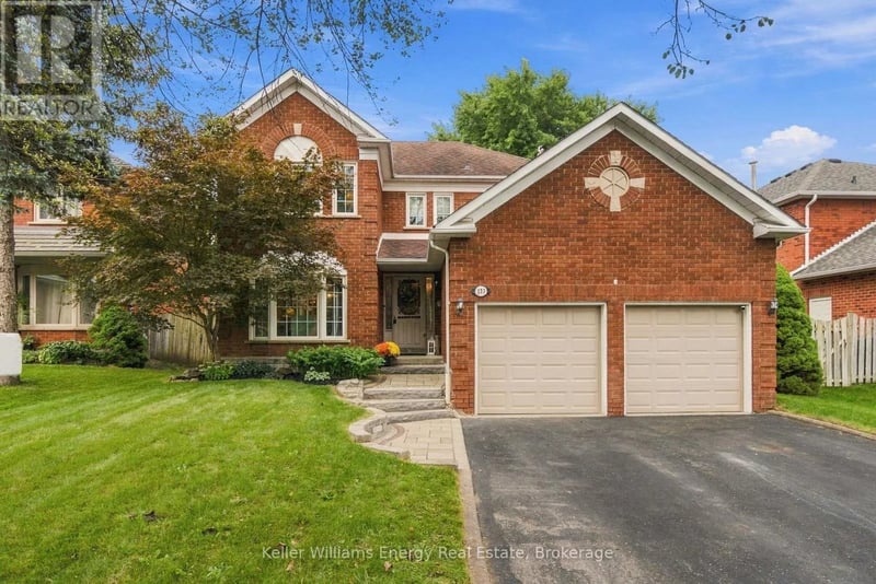 123 Erickson Drive, Whitby (Blue Grass Meadows), Ontario, L1N8Z4, Whitby (Blue Grass Meadows), Ontario — photo 1 of 5