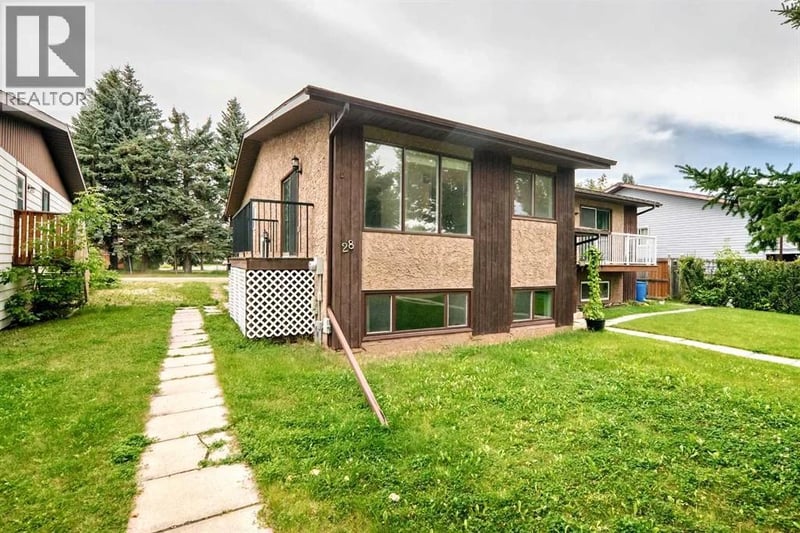28 Woodland Drive, Lacombe, Alberta, T4L1V1, Lacombe, Alberta — photo 1 of 5