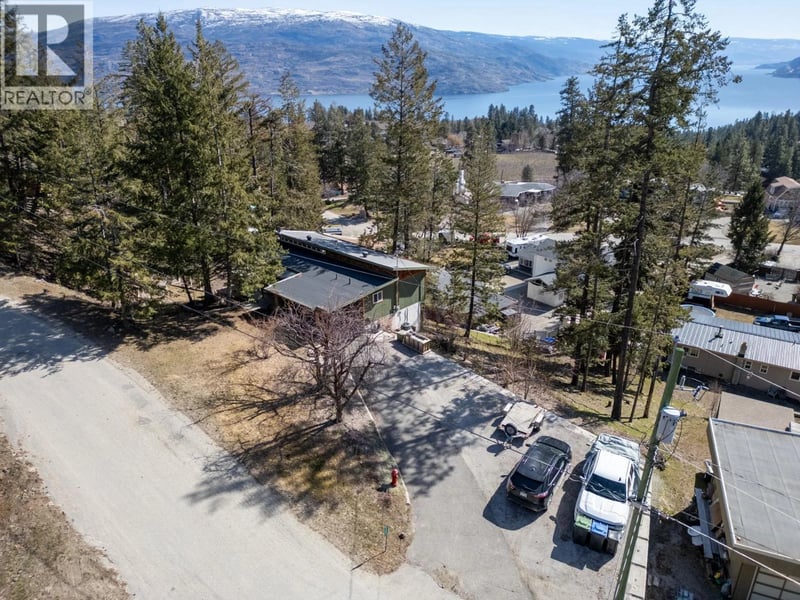 6333 Forest Hill Drive, Peachland, British Columbia, V0H1X8, Peachland, British Columbia — photo 1 of 5