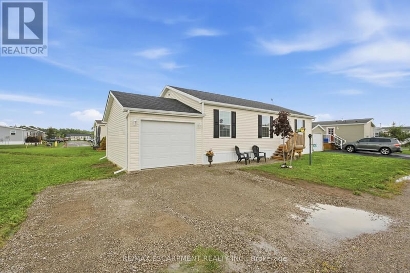 10 Marsh Cove, Haldimand (Nanticoke), Ontario, N0A1L0, Haldimand (Nanticoke), Ontario — photo 1 of 5