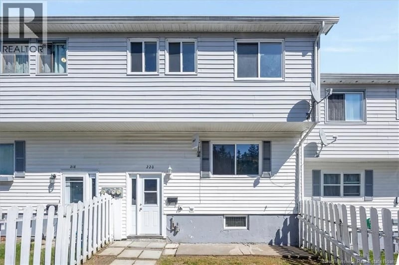 220 Tartan Street, Saint John, New Brunswick, E2K2R7, Saint John, New Brunswick — photo 1 of 5