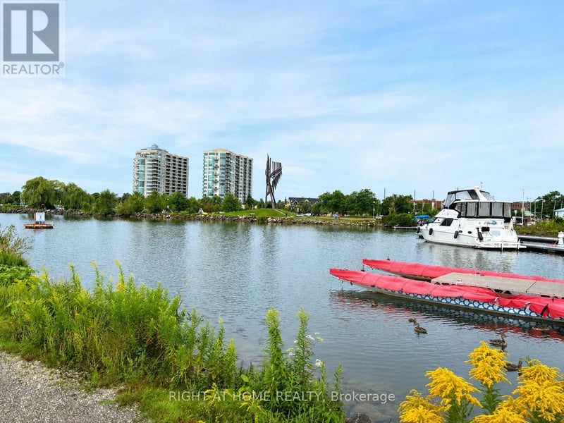 #409 6 Toronto Street, Barrie (City Centre), Ontario, L4N9R2, Barrie (City Centre), Ontario — photo 1 of 5