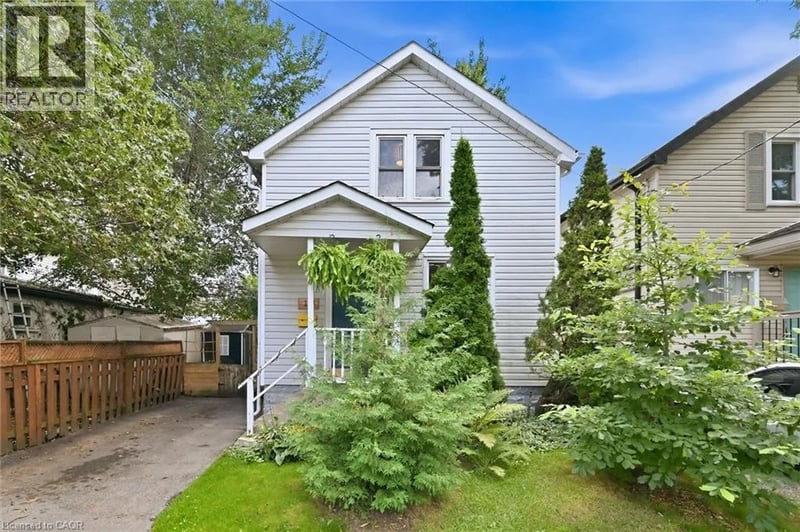 174 BEECH Street, St. Catharines, Ontario, L2R2C6, St. Catharines, Ontario — photo 1 of 5