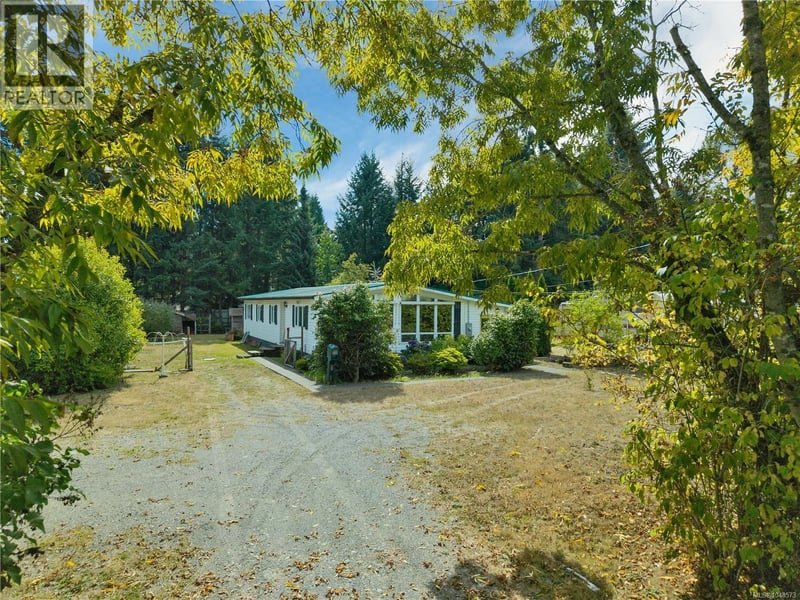 2259 Upland Road, Campbell River, British Columbia, V9H1C1, Campbell River, British Columbia — photo 1 of 5