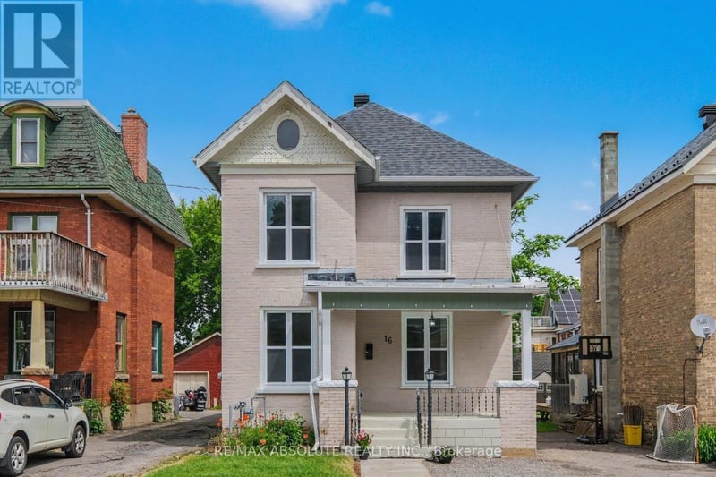 16 Glen Avenue, Smiths Falls, Ontario, K7A1S2, Smiths Falls, Ontario — photo 1 of 5
