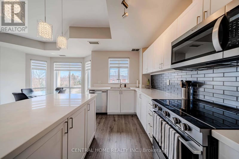#202 483 Faith Drive, Mississauga (Hurontario), Ontario, L5R0A1, Mississauga (Hurontario), Ontario — photo 1 of 5