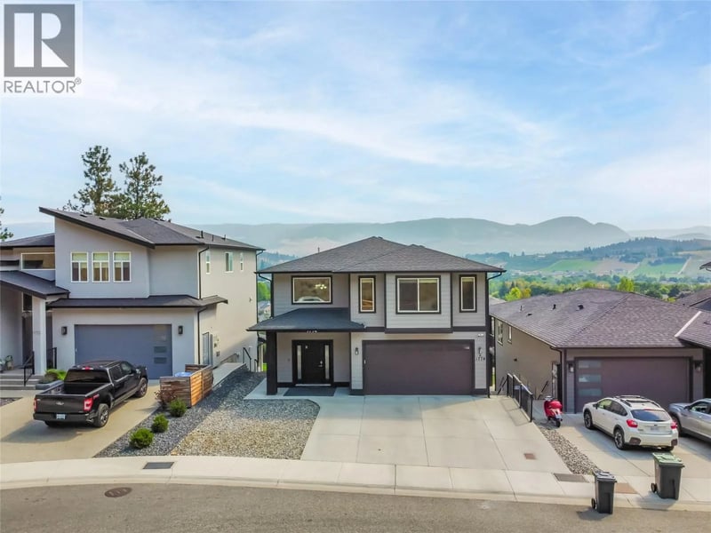 1774 Crosby Road, Kelowna, British Columbia, V1V3G5, Kelowna, British Columbia — photo 1 of 5