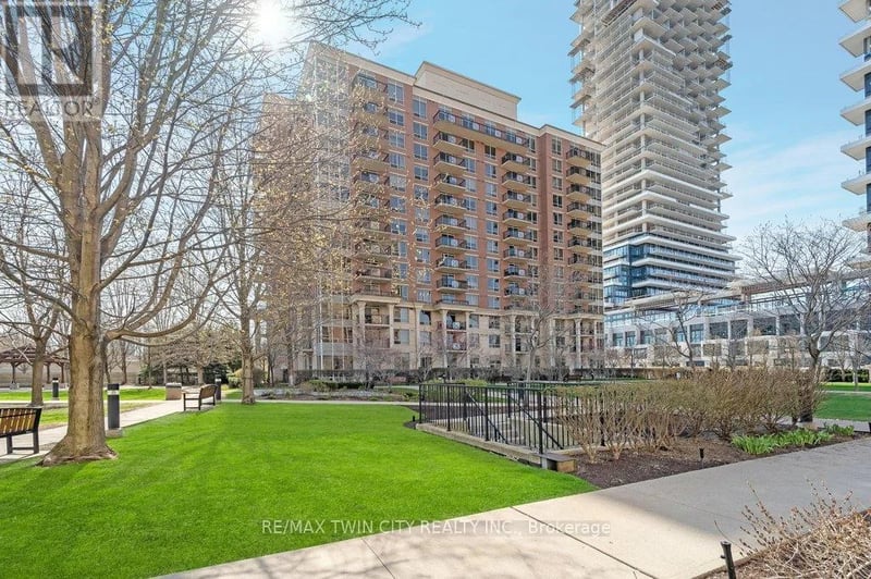 #701 1103 Leslie Street, Toronto (Banbury-Don Mills), Ontario, M3C4G8, Toronto (Banbury-Don Mills), Ontario — photo 1 of 5