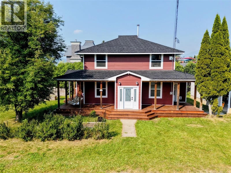 602 5 Avenue, Fernie, British Columbia, V0B1M0, Fernie, British Columbia — photo 1 of 5