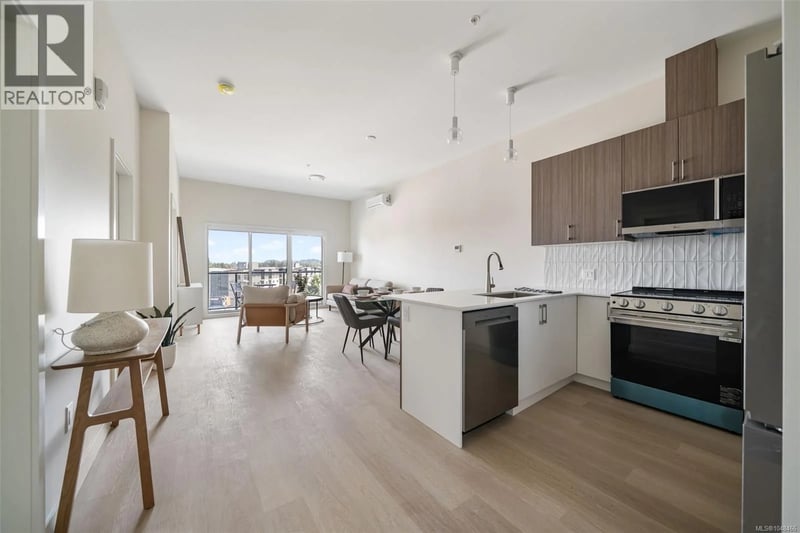 #305 777 Station Avenue, Langford, British Columbia, V9B7K5, Langford, British Columbia — photo 1 of 5