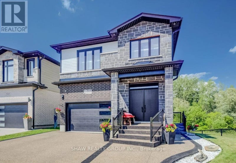 924 Chapel Hill Court, Kitchener, Ontario, N2R0P4, Kitchener, Ontario — photo 1 of 5