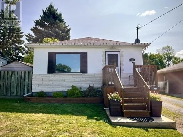 93 Windemere Avenue North, Thunder Bay (College Heights), Ontario, P7A6B3, Thunder Bay (College Heights), Ontario — photo 1 of 5