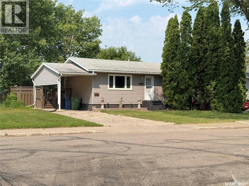 348 Myrtle AVENUE, Yorkton, Saskatchewan, S3N1T6, Yorkton, Saskatchewan — photo 1 of 5