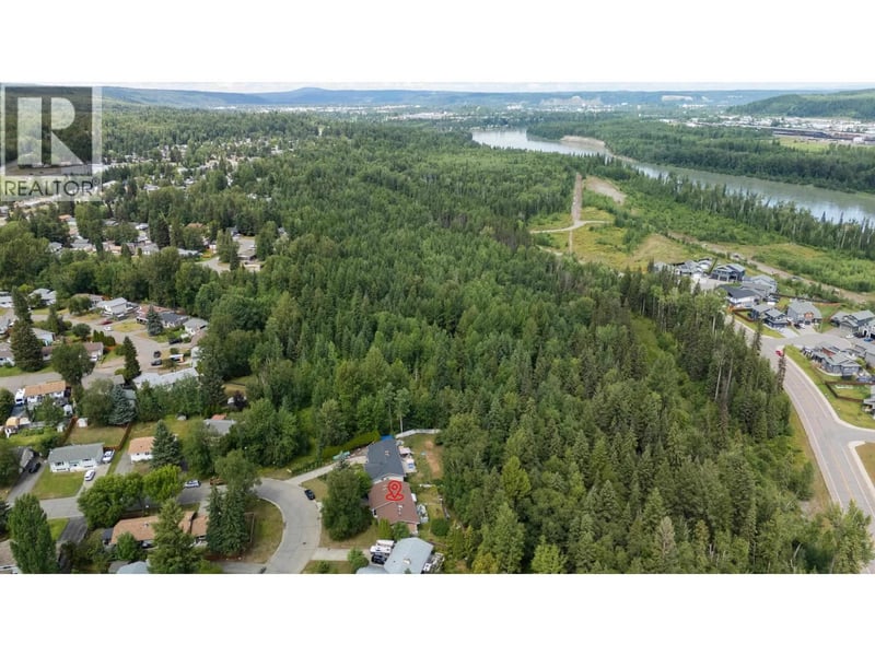 7288 IMPERIAL Crescent, Prince George, British Columbia, V2N2W6, Prince George, British Columbia — photo 1 of 5