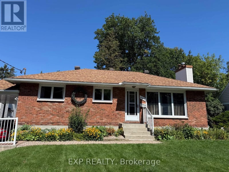 483 Pleasant Park Road, Ottawa, Ontario, K1H5M9, Ottawa, Ontario — photo 1 of 5