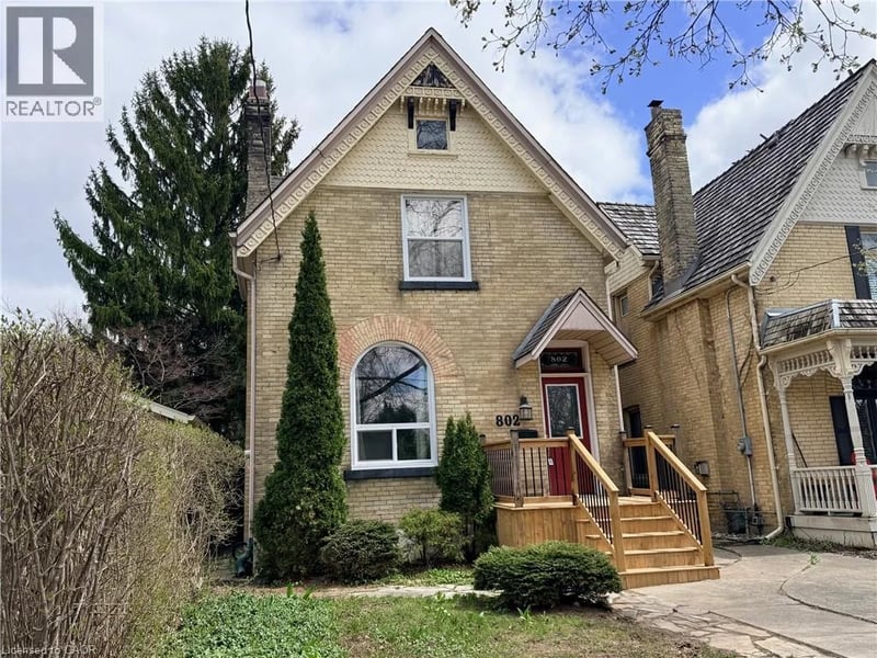 802 WATERLOO Street, London, Ontario, N6A3W4, London, Ontario — photo 1 of 5
