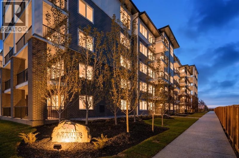 44 Skyview Park Northeast, Calgary, Alberta, T3N2R8, Calgary, Alberta — photo 1 of 5