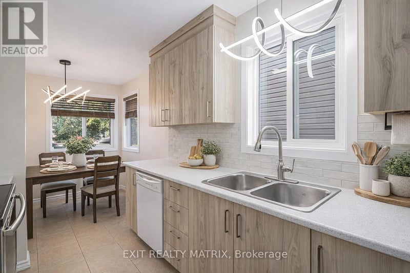 1432 Deavy Way, Ottawa, Ontario, K1E2W8, Ottawa, Ontario — photo 1 of 5