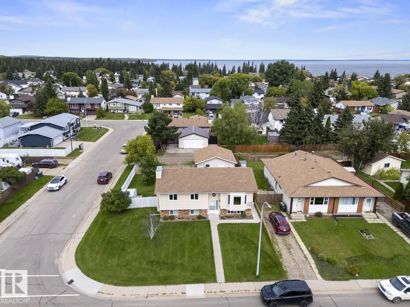 2018 5 AV, Cold Lake, Alberta, T9M1G1, Cold Lake, Alberta — photo 1 of 5