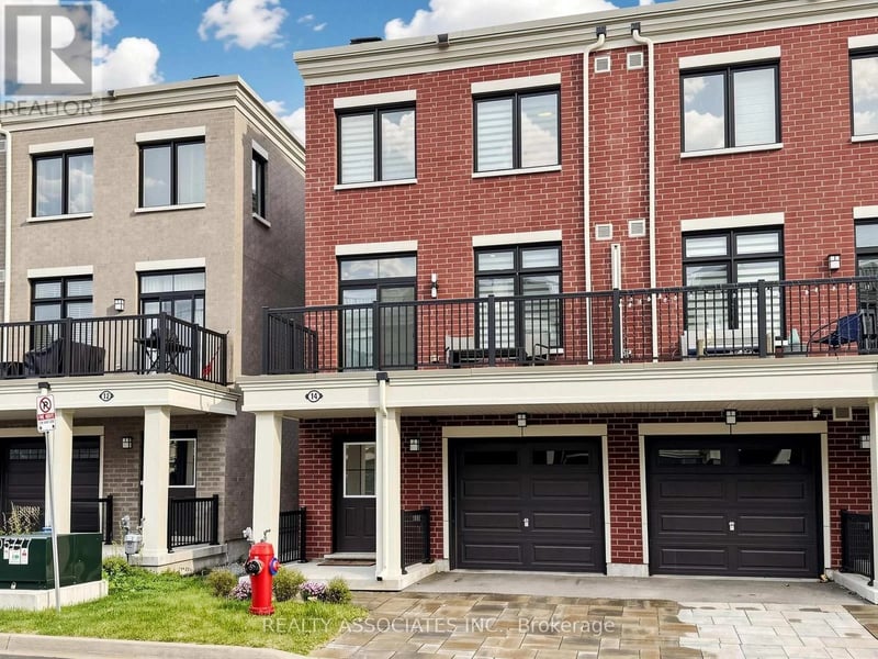 14 Baker Hill Boulevard, Whitchurch-Stouffville (Stouffville), Ontario, L4A4W8, Whitchurch-Stouffville (Stouffville), Ontario — photo 1 of 5